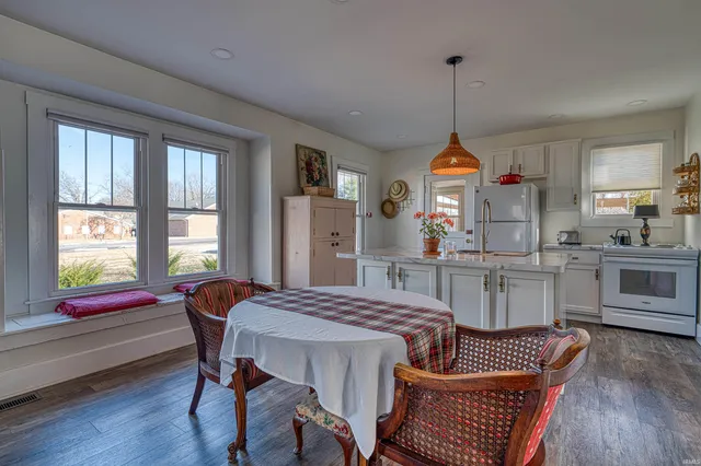 $209,000 | 410 South State Street, Chandler, IN 47610