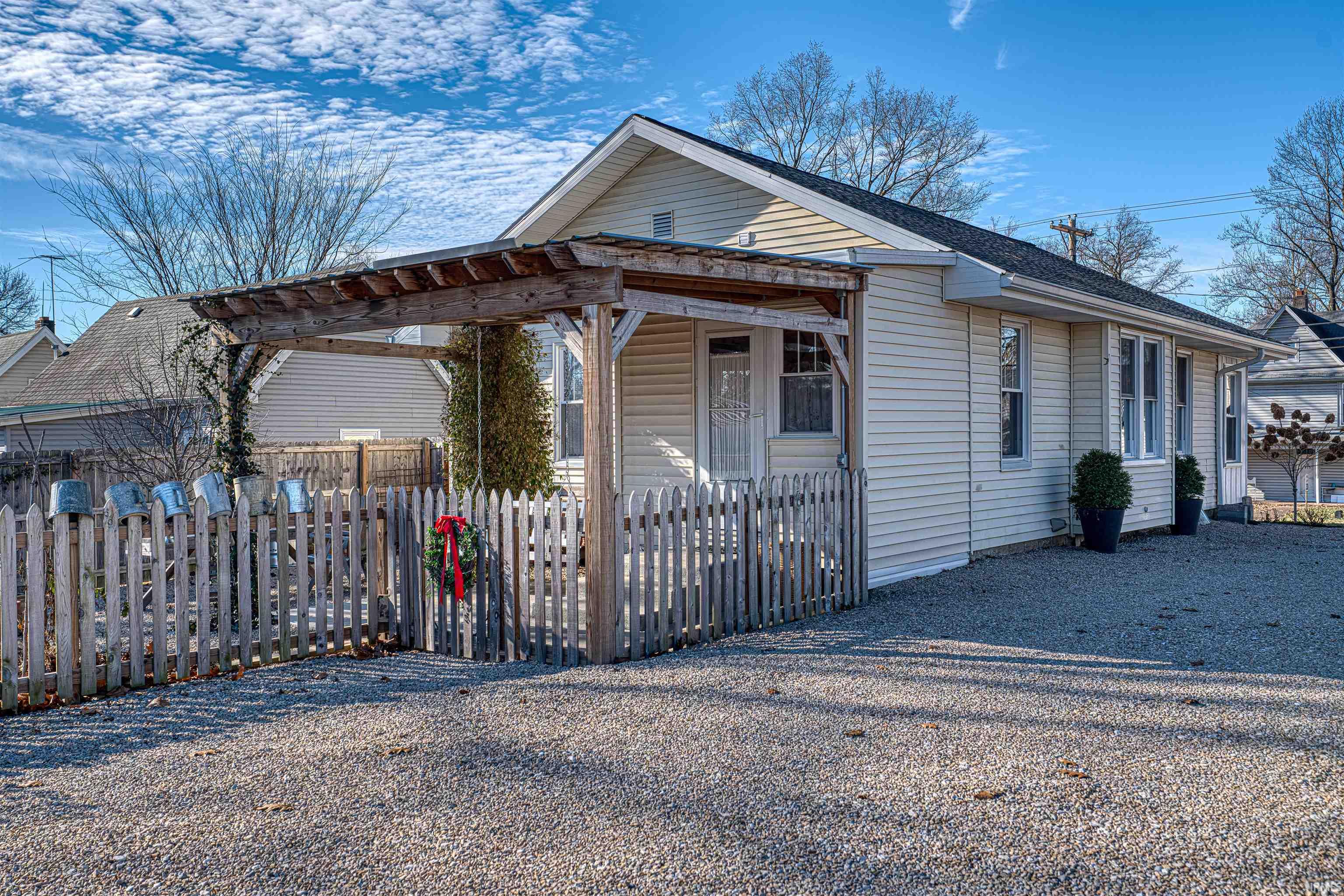 410 South State Street Chandler, IN 47610 - Photo 6 of 36