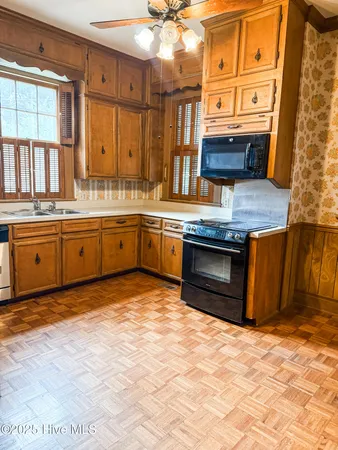 $385,000 | 103 South Pender Street, Fremont, NC 27830