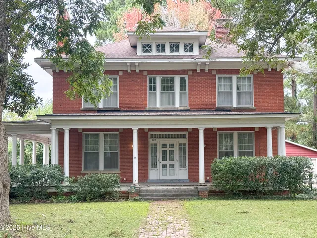 $399,900 | 103 South Pender Street, Fremont, NC 27830