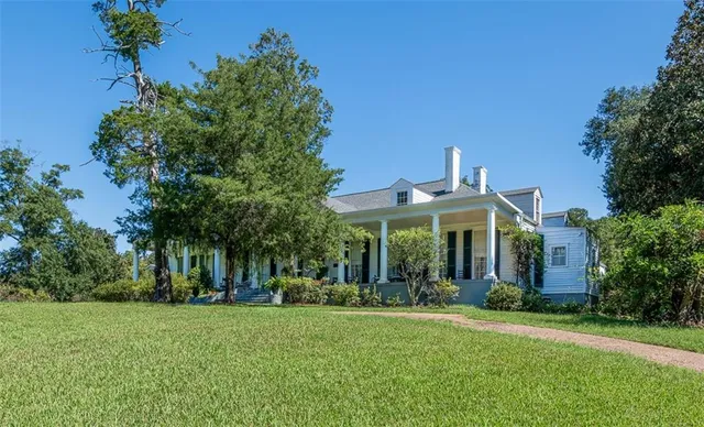 $1,297,000 | 131 Winchester Road, Natchez, MS 39120