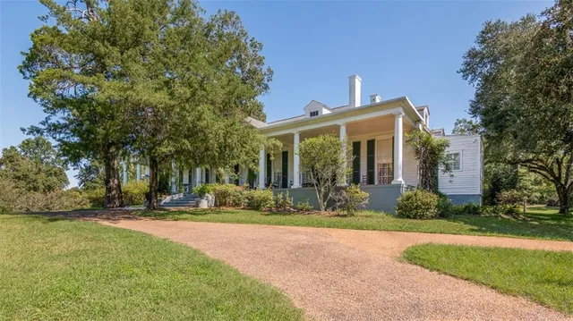 $1,297,000 | 131 Winchester Road, Natchez, MS 39120