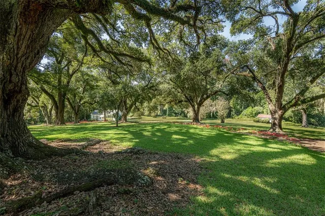 $1,297,000 | 131 Winchester Road, Natchez, MS 39120