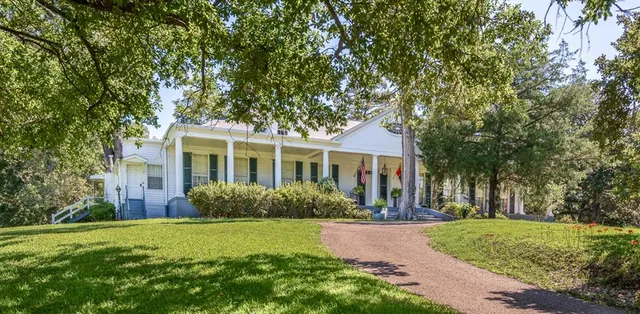 $1,297,000 | 131 Winchester Road, Natchez, MS 39120