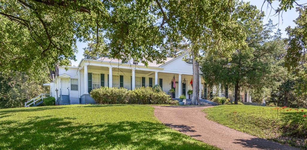 131 Winchester Road Natchez, MS 39120 - Photo 2 of 33