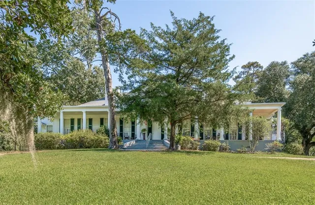 $1,297,000 | 131 Winchester Road, Natchez, MS 39120