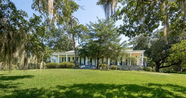 $1,297,000 | 131 Winchester Road, Natchez, MS 39120