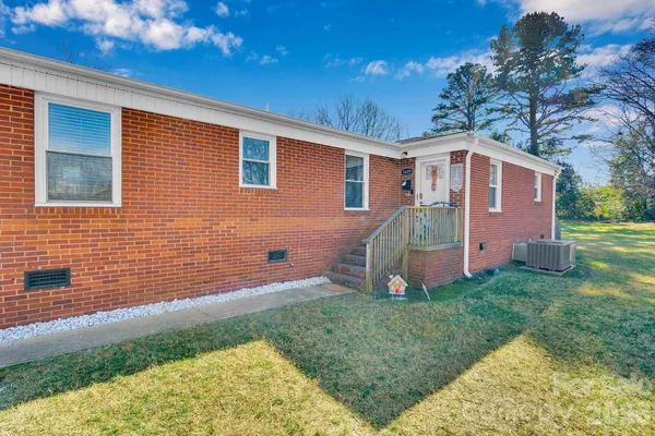 $425,000 | 2607-2609 Celia Avenue, Charlotte, NC 28216