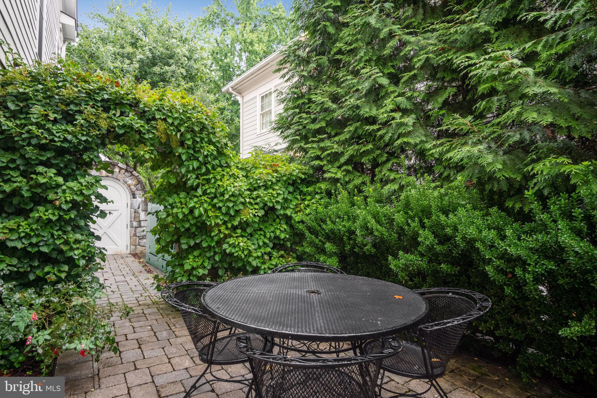 5602 Newington Road Bethesda, MD 20816 - Photo 33 of 34 Enjoy the private setting