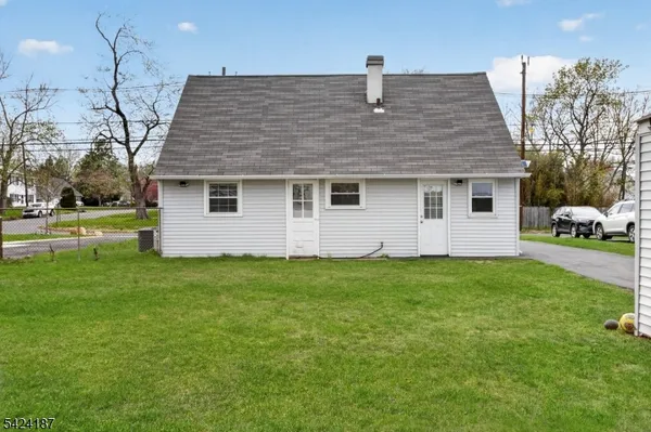 $375,000 | 22 Farrell Avenue, Ewing, NJ 08618