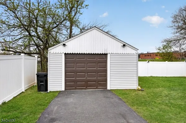 $375,000 | 22 Farrell Avenue, Ewing, NJ 08618
