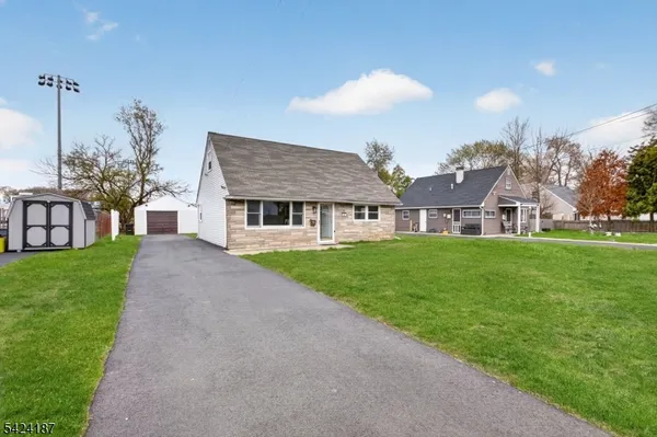 $375,000 | 22 Farrell Avenue, Ewing, NJ 08618