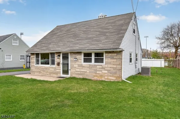 $375,000 | 22 Farrell Avenue, Ewing, NJ 08618