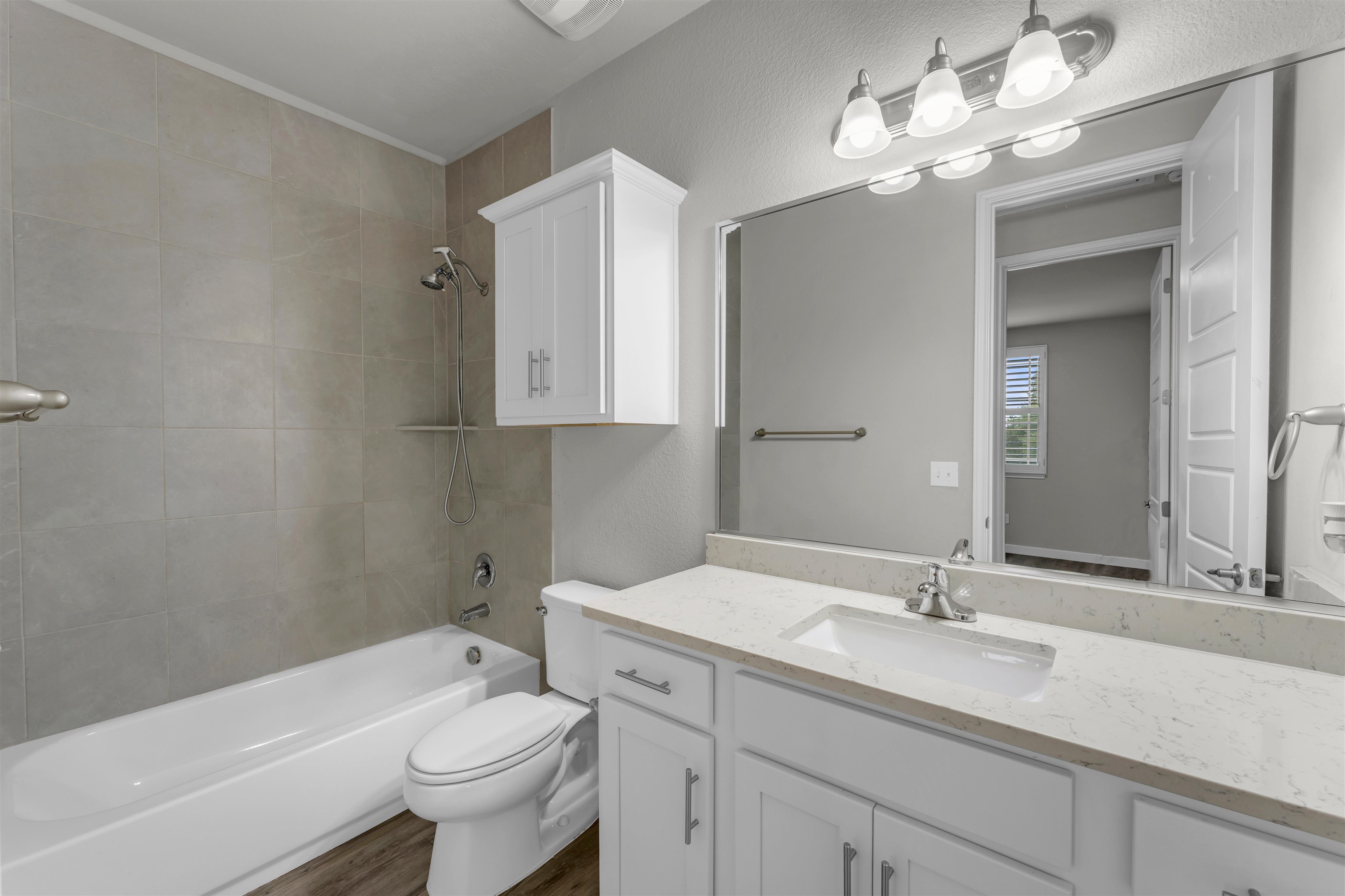 511 Taylor Drive Horseshoe Bay, TX 78657 - Photo 13 of 36