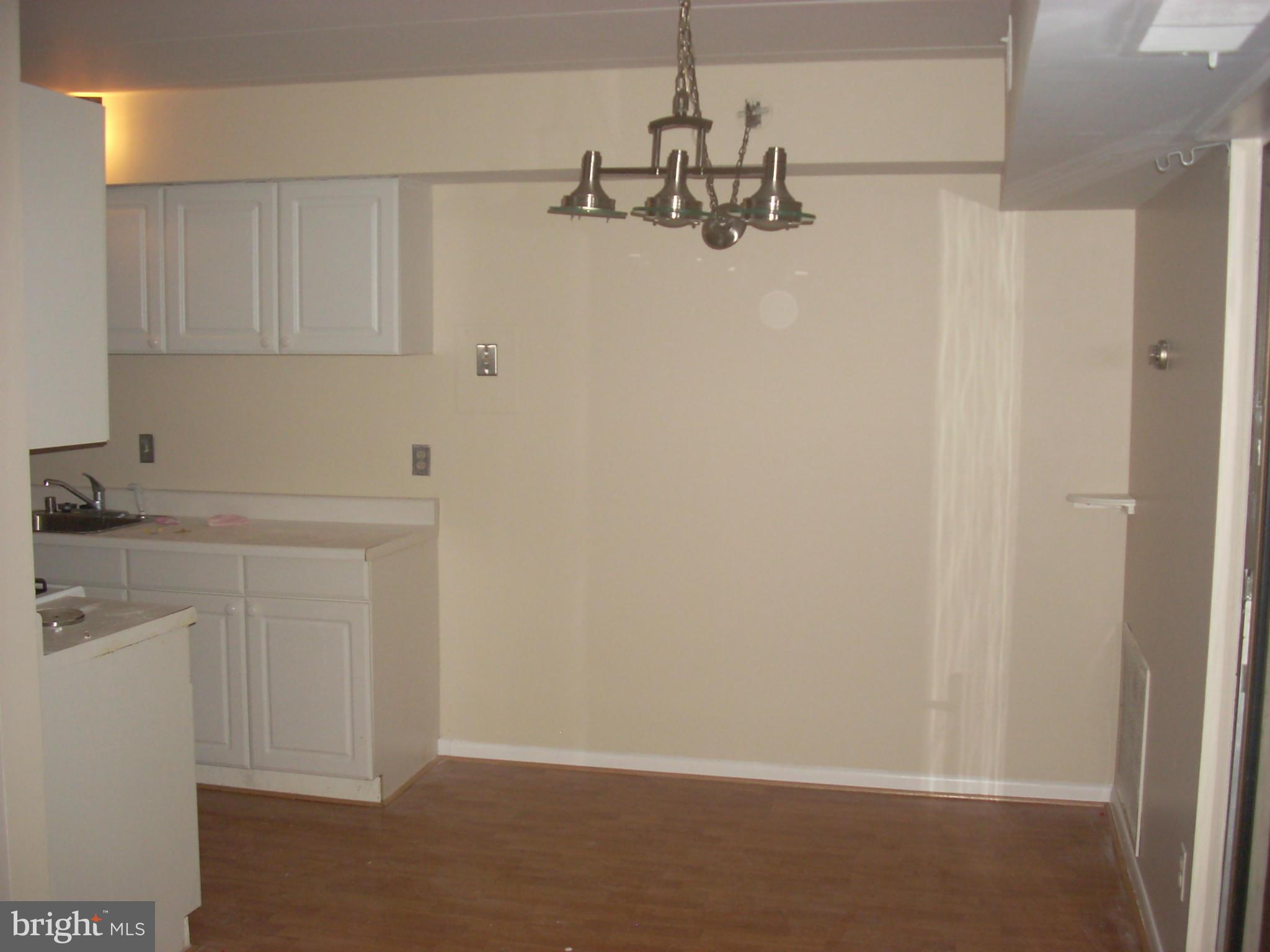 11659 Stoneview Square, Unit 2B Reston, VA 20191 - Photo 6 of 9 Dining Room