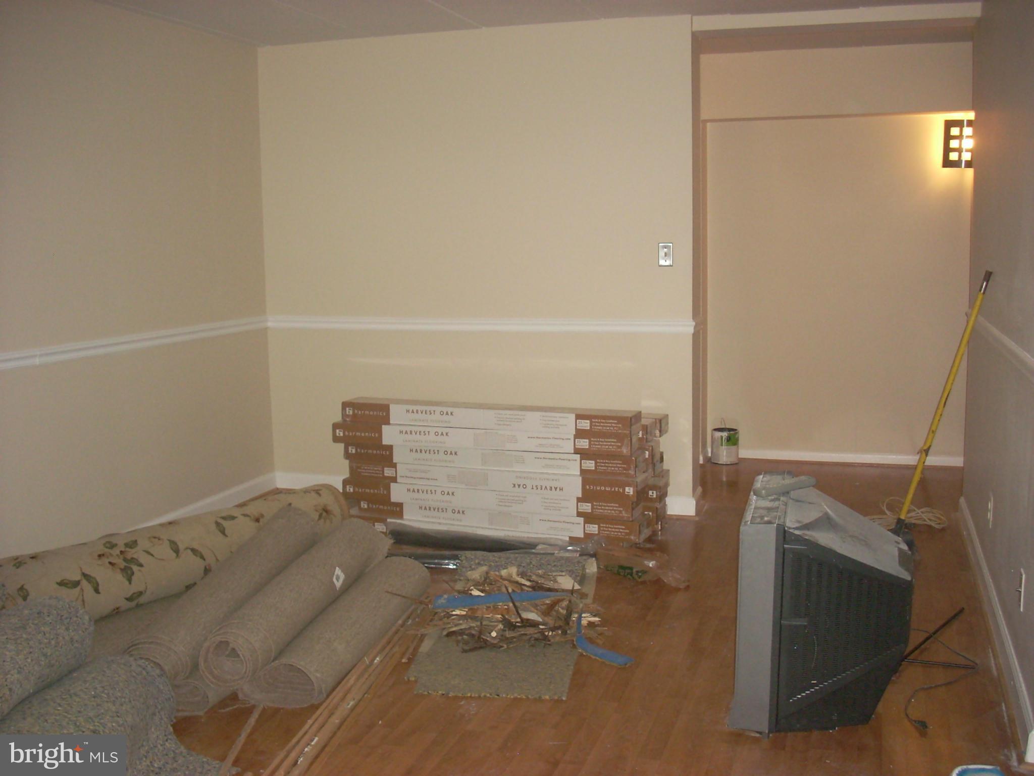 11659 Stoneview Square, Unit 2B Reston, VA 20191 - Photo 9 of 9 Family Room