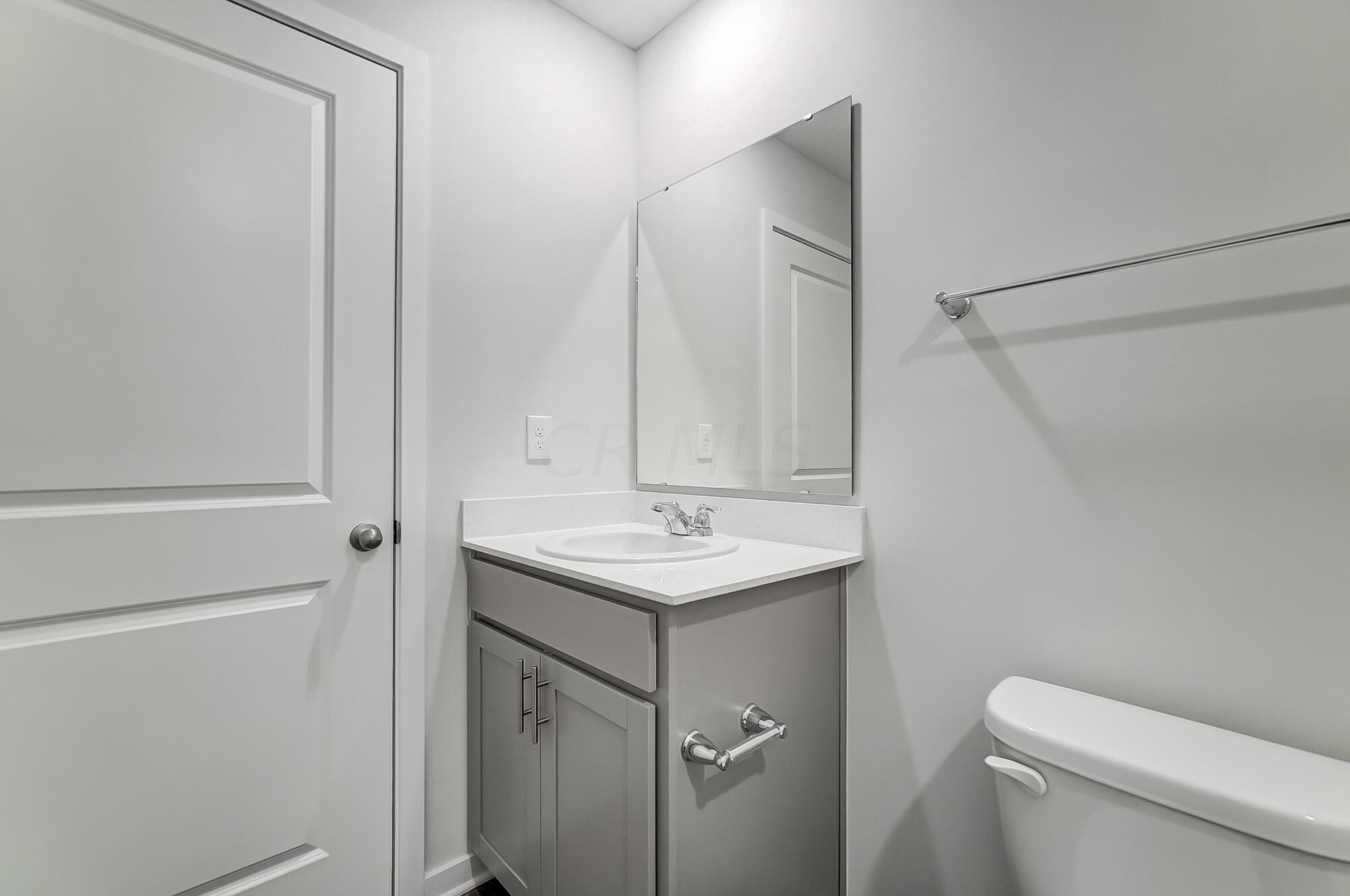 6378 Ripken Street Columbus, OH 43228 - Photo 37 of 51 037