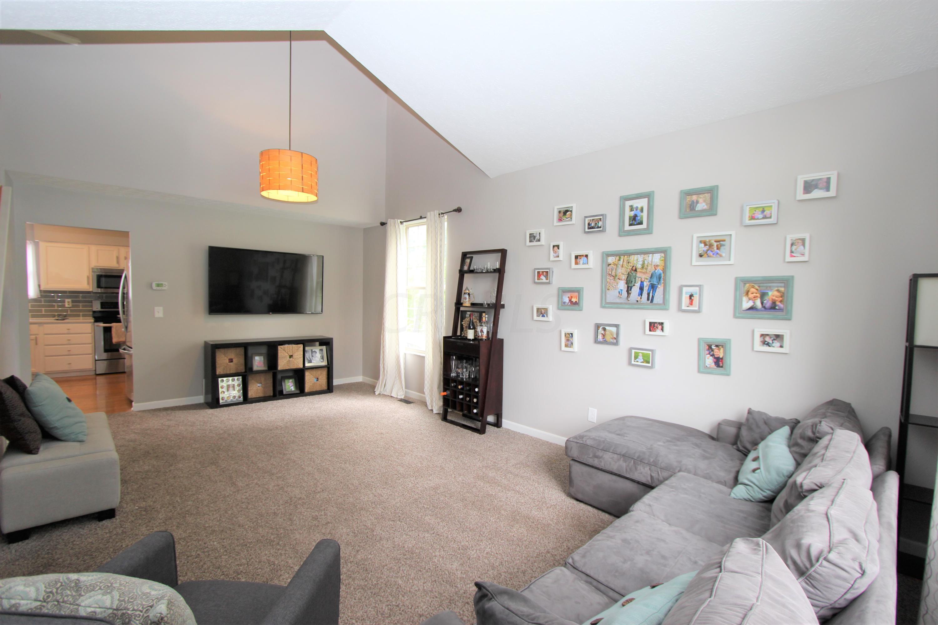 5375 Sutter Home Road Hilliard, OH 43026 - Photo 3 of 40 Gallery Image 3