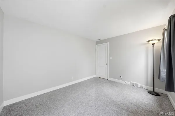 $249,900 | 16 Deumant Terrace, Tonawanda, NY 14223