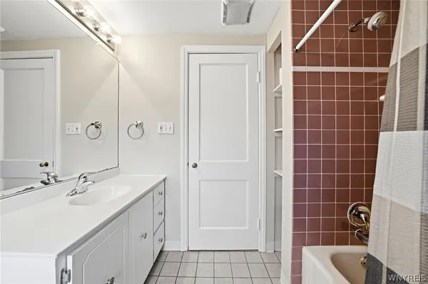 $249,900 | 16 Deumant Terrace, Tonawanda, NY 14223