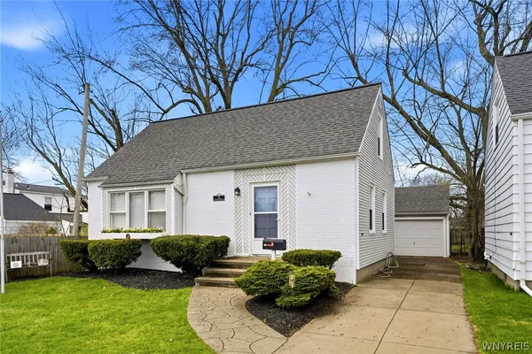 $249,900 | 16 Deumant Terrace, Tonawanda, NY 14223