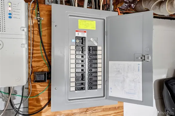 $249,900 | 16 Deumant Terrace, Tonawanda, NY 14223