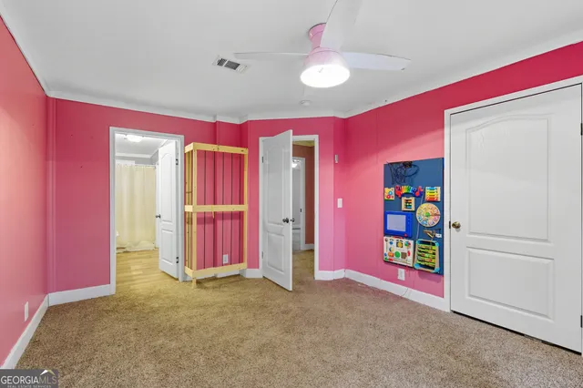 a view of empty room with window