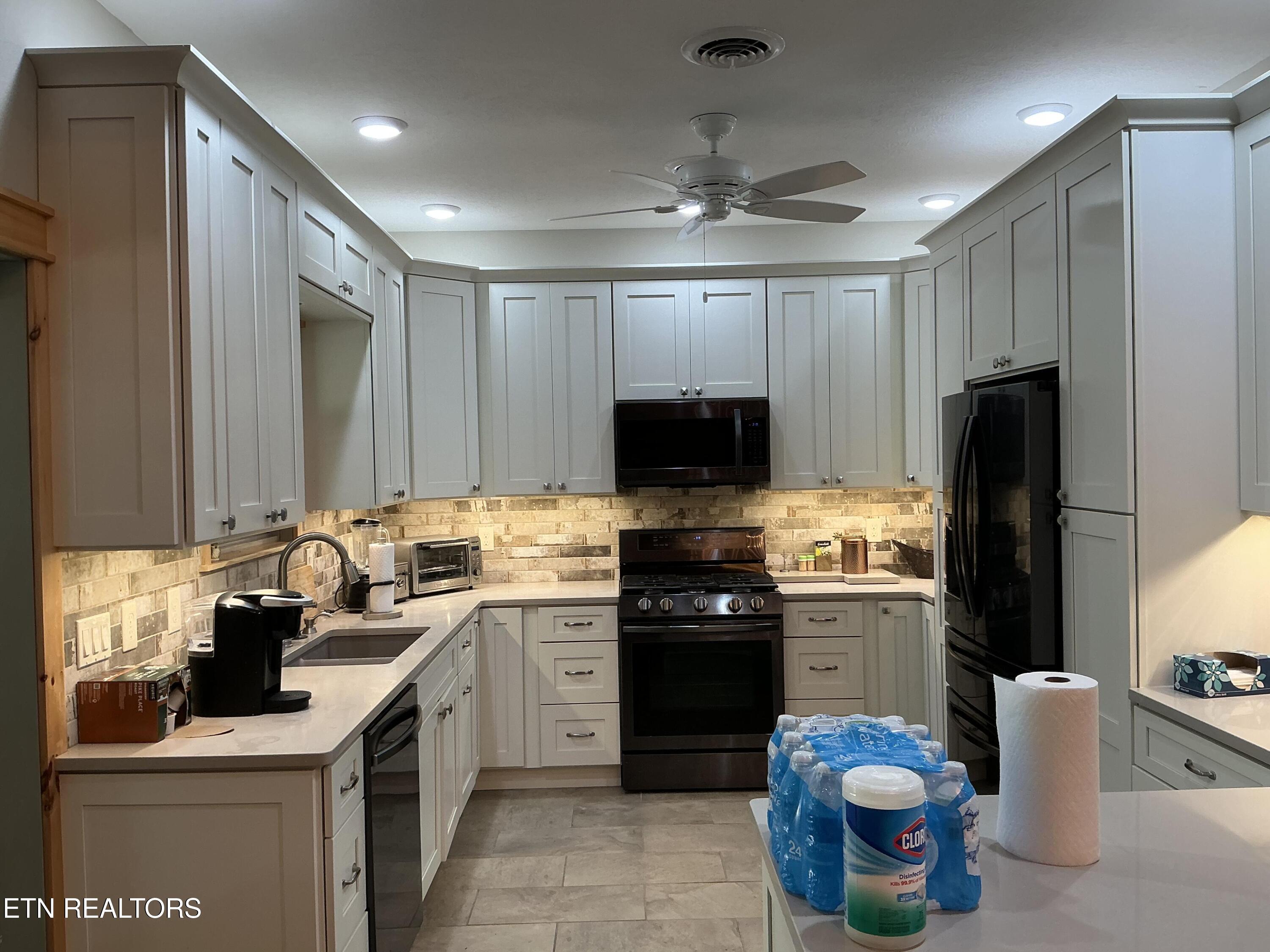 910 English Mountain Road Cosby, TN 37722 - Photo 21 of 60 21
