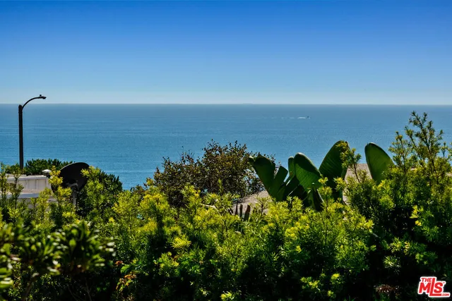$10,895 | 18133 Wakecrest Drive, Malibu, CA 90265