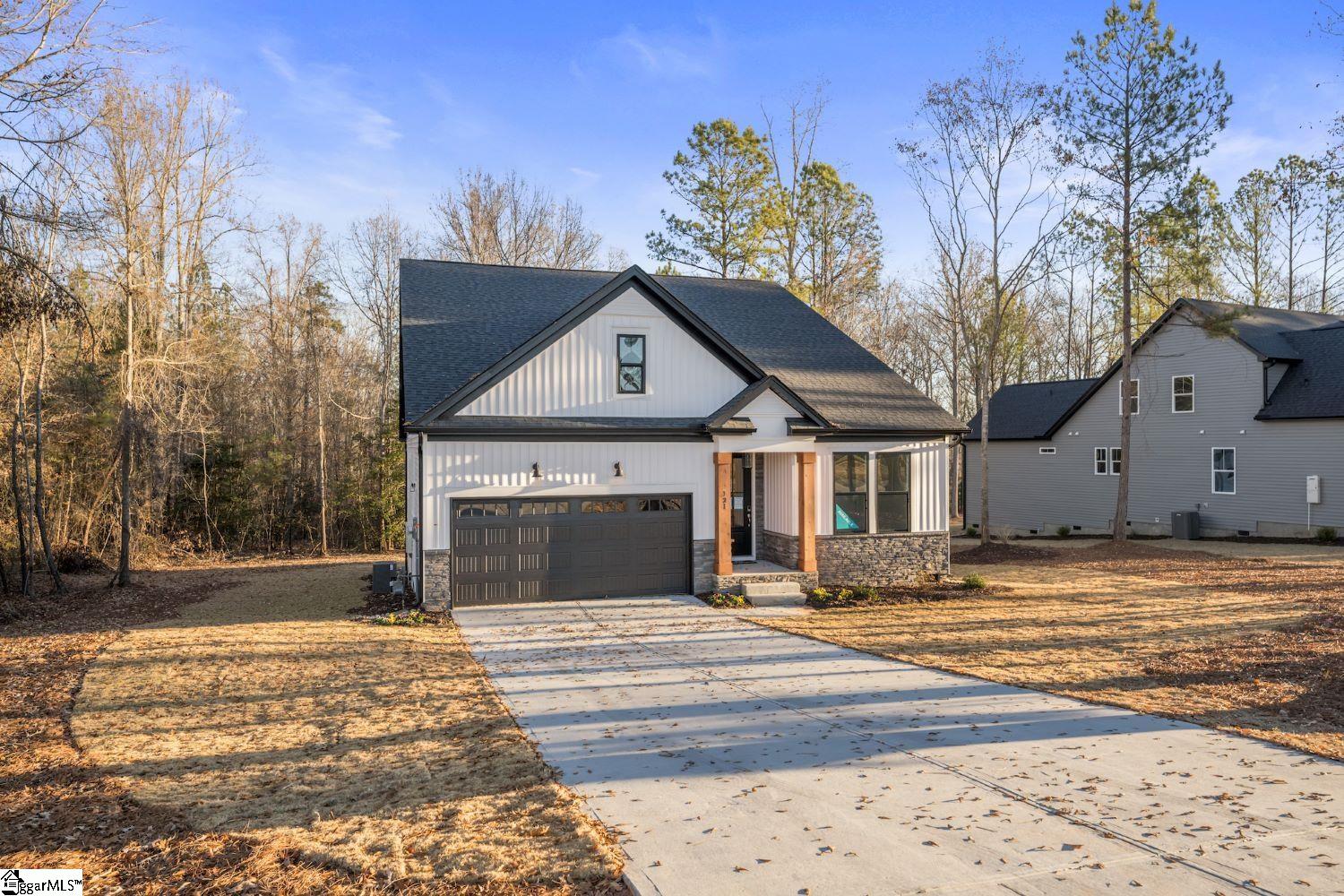121 Carpenter Road Anderson, SC 29621 - Photo 2 of 27 Gallery Image 2