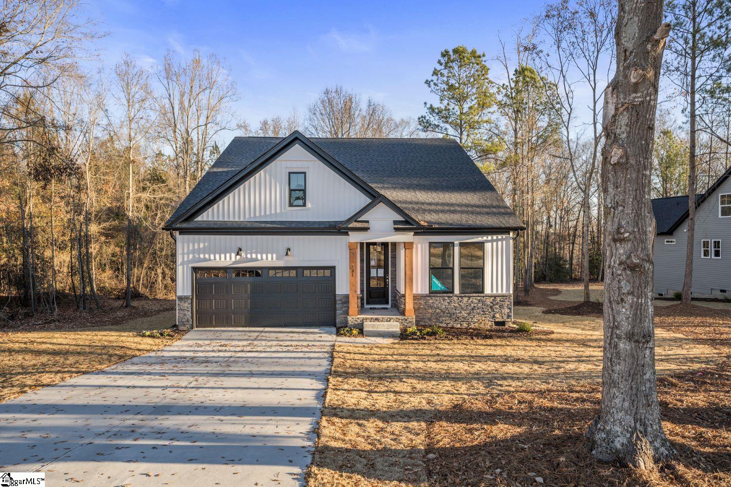 121 Carpenter Road Anderson, SC 29621 - Photo 3 of 27 Gallery Image 3