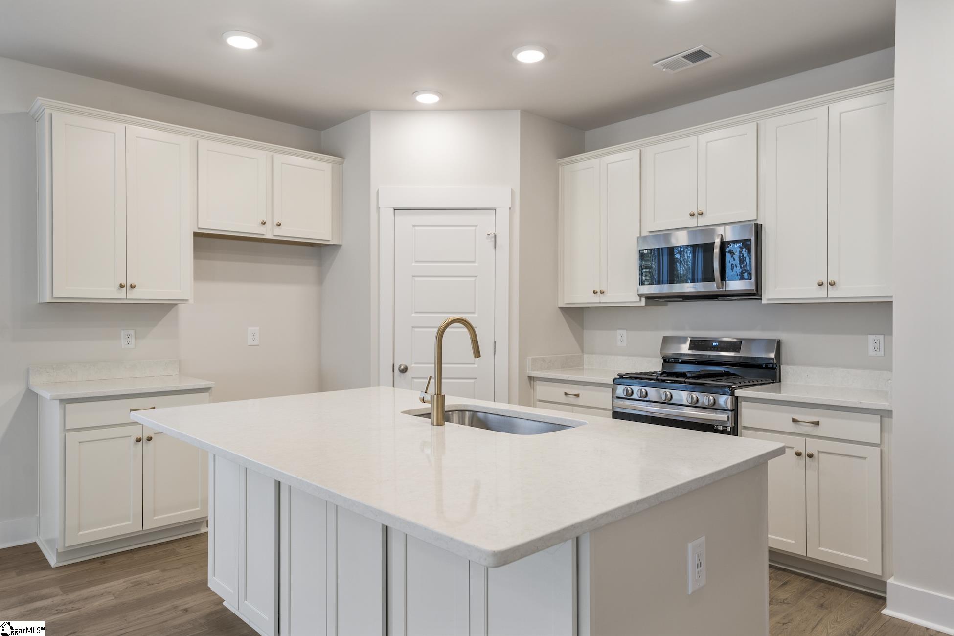 121 Carpenter Road Anderson, SC 29621 - Photo 6 of 27 Gallery Image 6