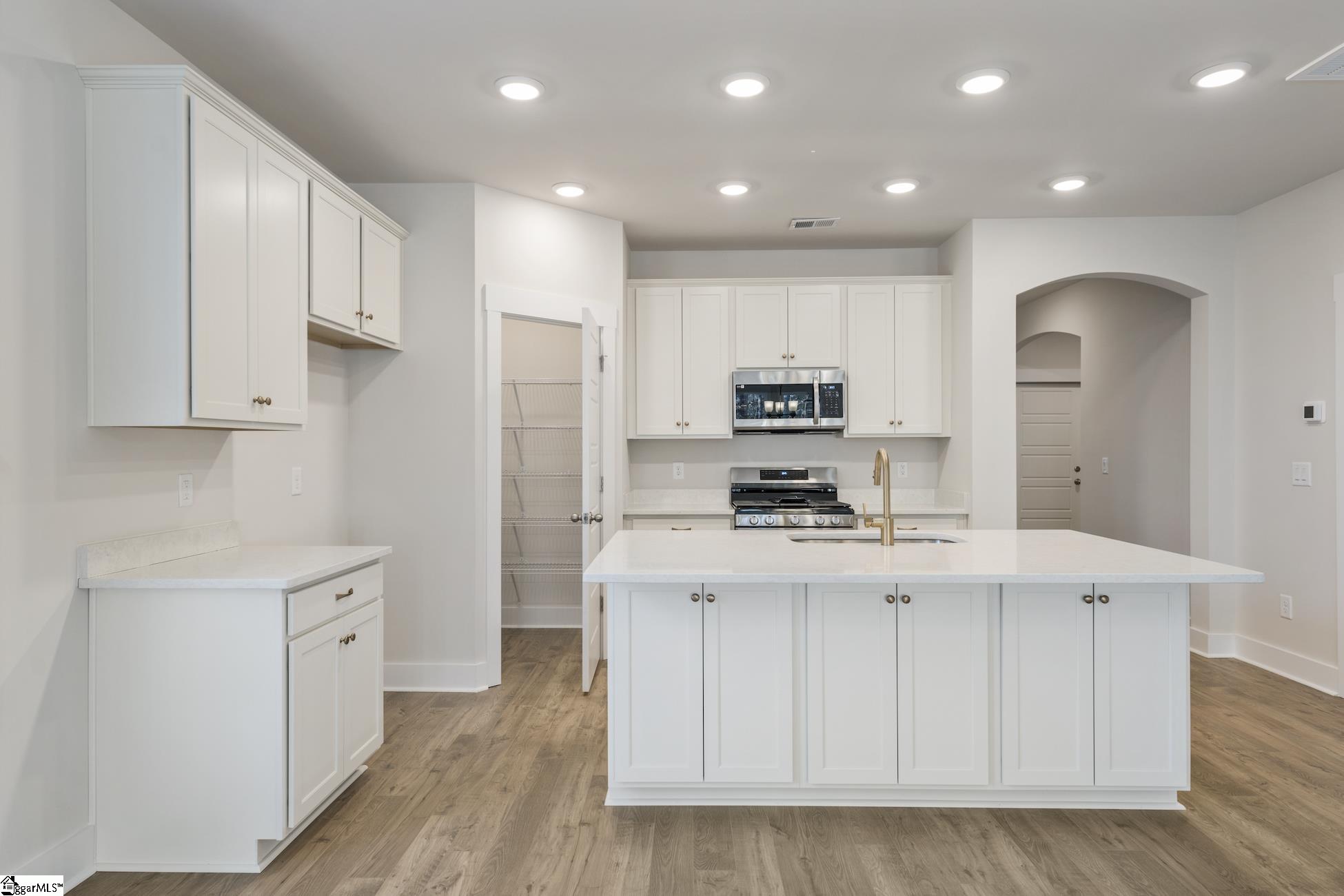 121 Carpenter Road Anderson, SC 29621 - Photo 8 of 27 Gallery Image 8