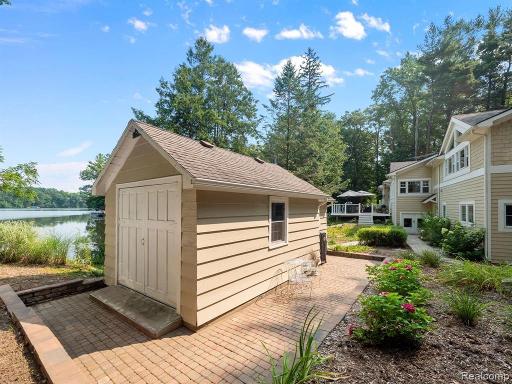 770 Lakeville Road Leonard, MI 48367 - Photo 21 of 57