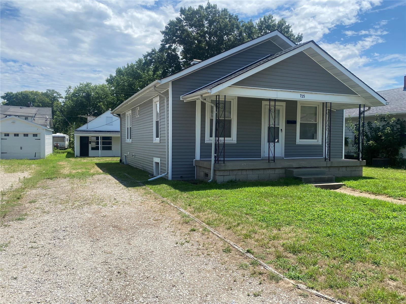 725 Rice Street Wood River, IL 62095 - Photo 1 of 28 Gallery Image 1