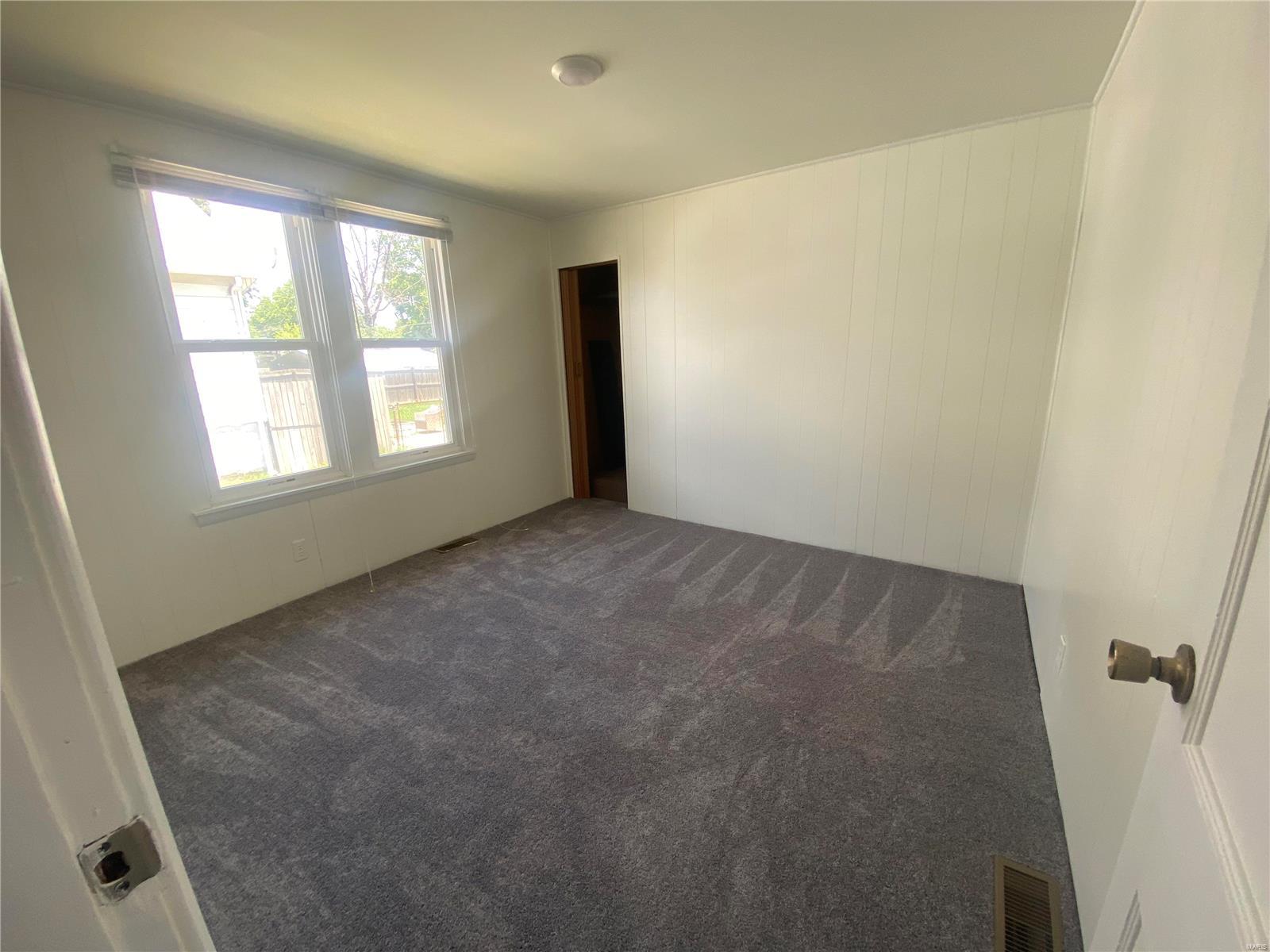 725 Rice Street Wood River, IL 62095 - Photo 12 of 28 Gallery Image 12