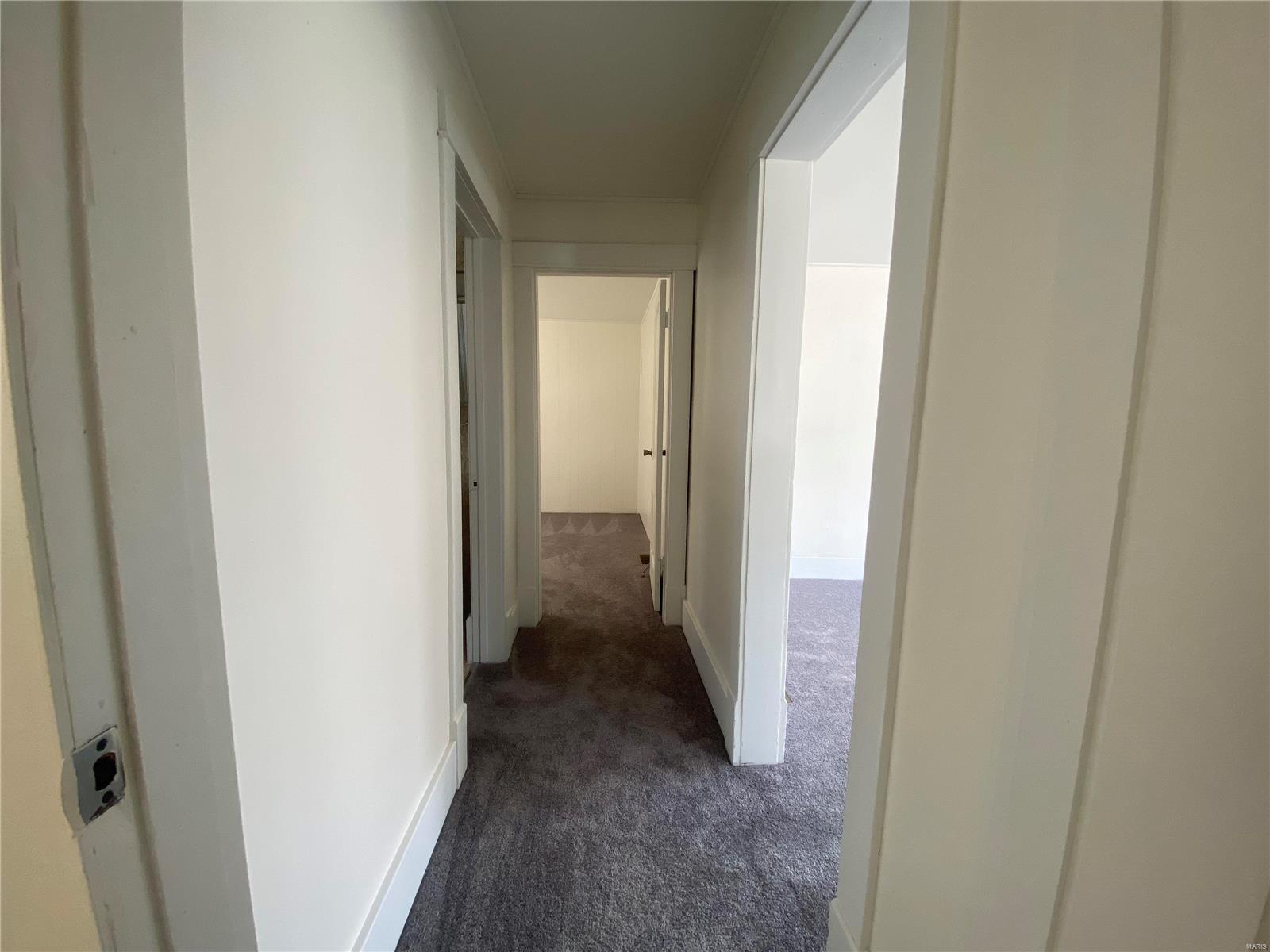 725 Rice Street Wood River, IL 62095 - Photo 9 of 28 Gallery Image 9