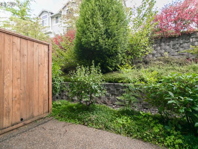14605 Southwest Beard Road Beaverton, OR 97007 - Photo 9 of 11 Gallery Image 9