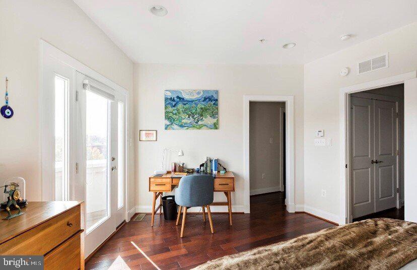 1904 Vermont Avenue Northwest, Unit B Washington, DC 20001 - Photo 11 of 26 a workspace with furniture and window
