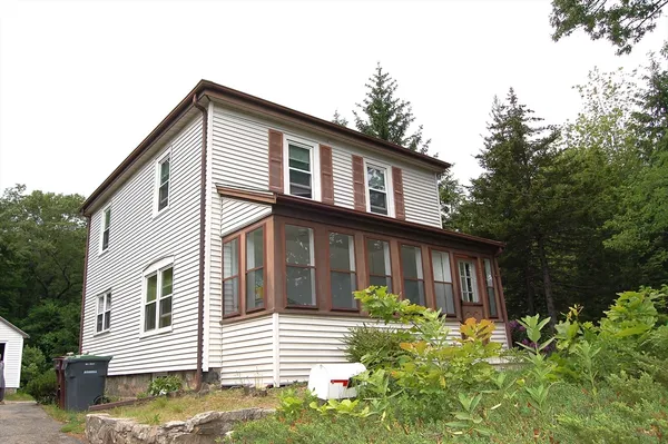 $575,000 | 277 Court Street, Dedham, MA 02026