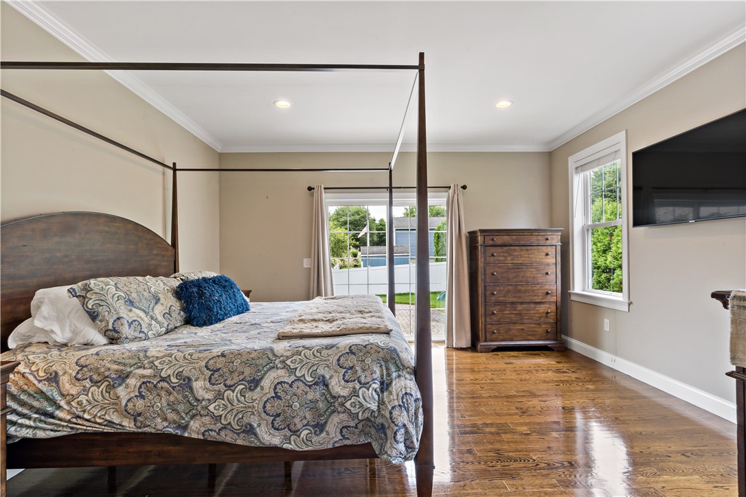 54 Michael Drive Bristol, RI 02809 - Photo 21 of 49