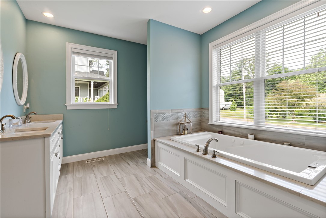 54 Michael Drive Bristol, RI 02809 - Photo 23 of 49