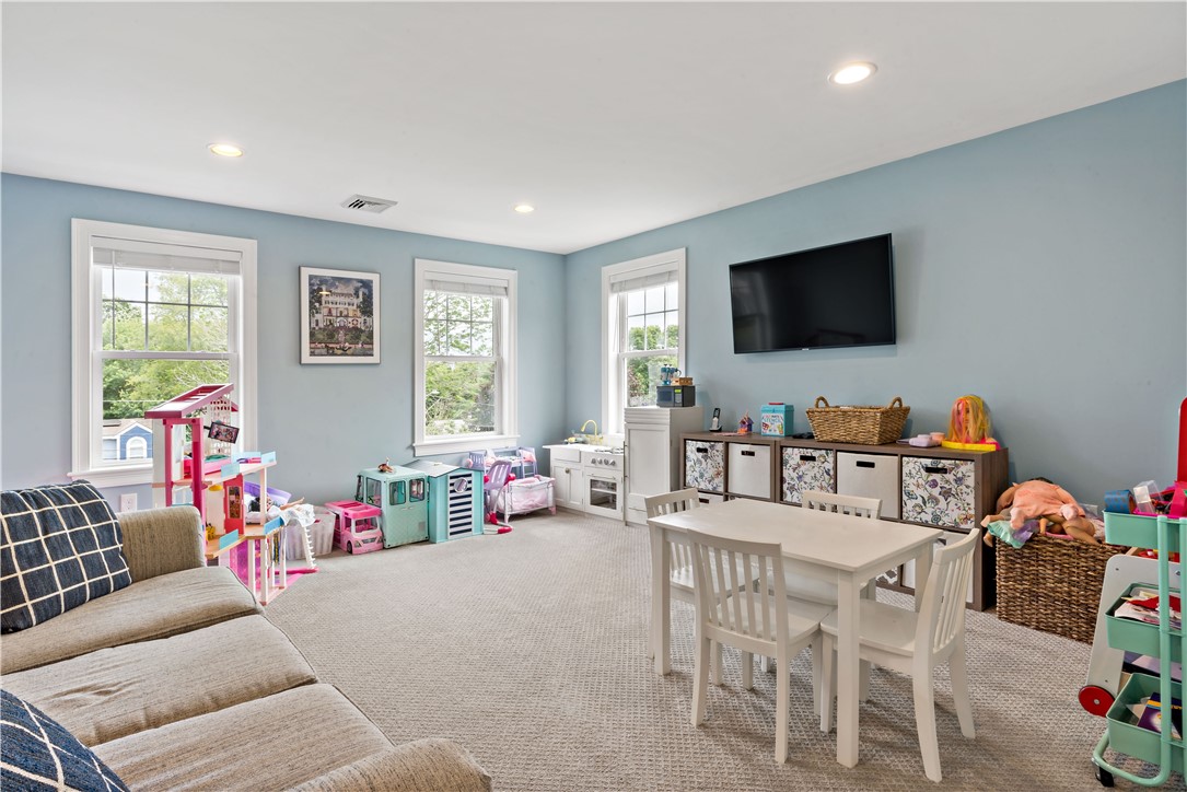 54 Michael Drive Bristol, RI 02809 - Photo 35 of 49