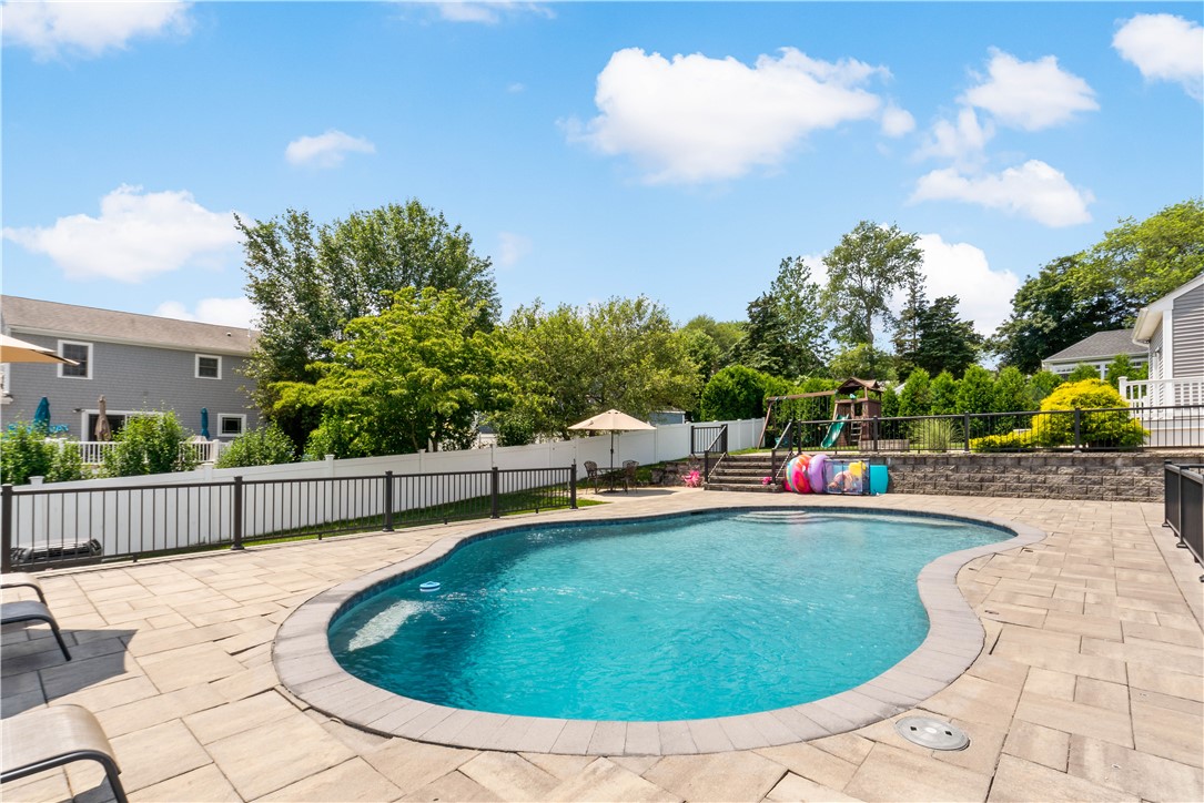 54 Michael Drive Bristol, RI 02809 - Photo 39 of 49