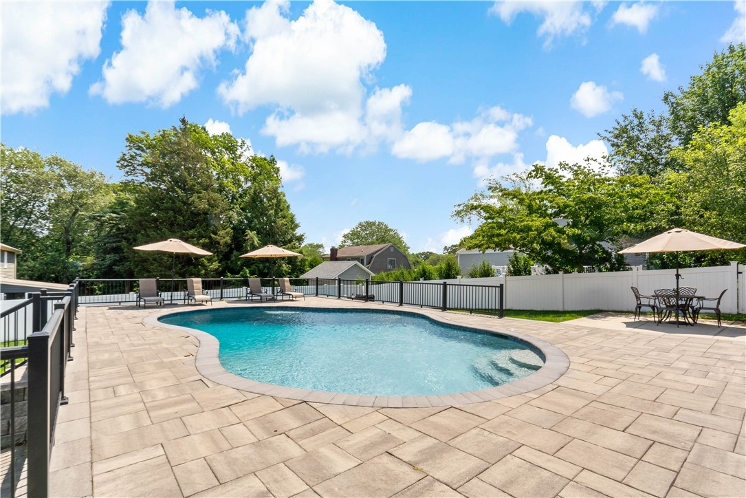 54 Michael Drive Bristol, RI 02809 - Photo 40 of 49