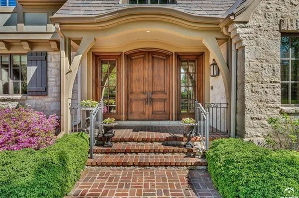 $1,670,000 | 208 Fall Creek Drive, Lawrence, KS 66049