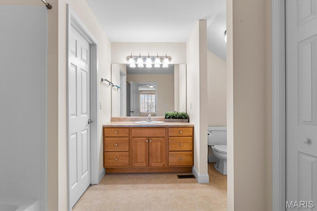 1230 Three Rivers Drive, Unit 6B O'Fallon, IL 62269 - Photo 28 of 31 Gallery Image 28