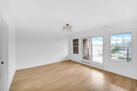 $649,000 | 68 Foster Avenue, Unit 4 4, Hampton Bays, NY 11946