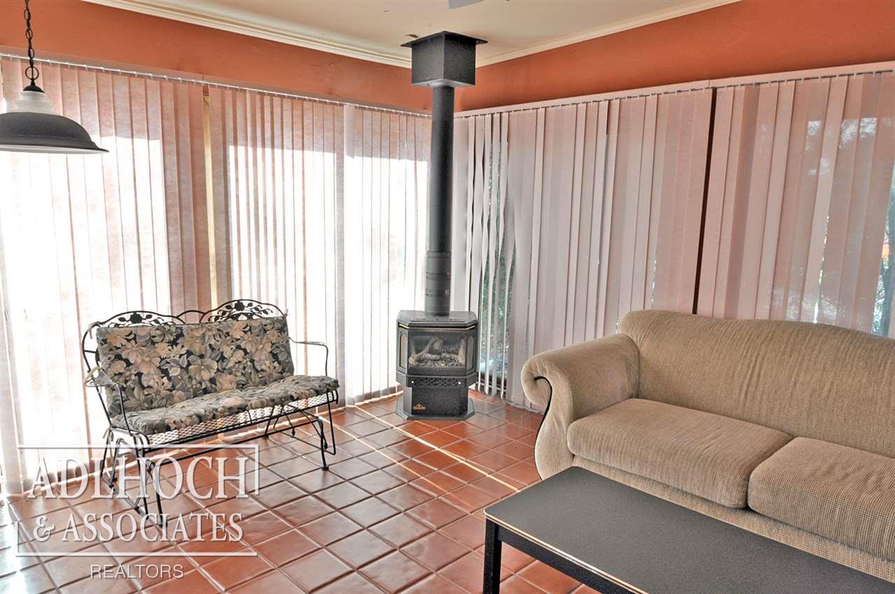 379 Ridgemont Road Grosse Pointe, MI 48236 - Photo 13 of 16 31342001-12.JPG