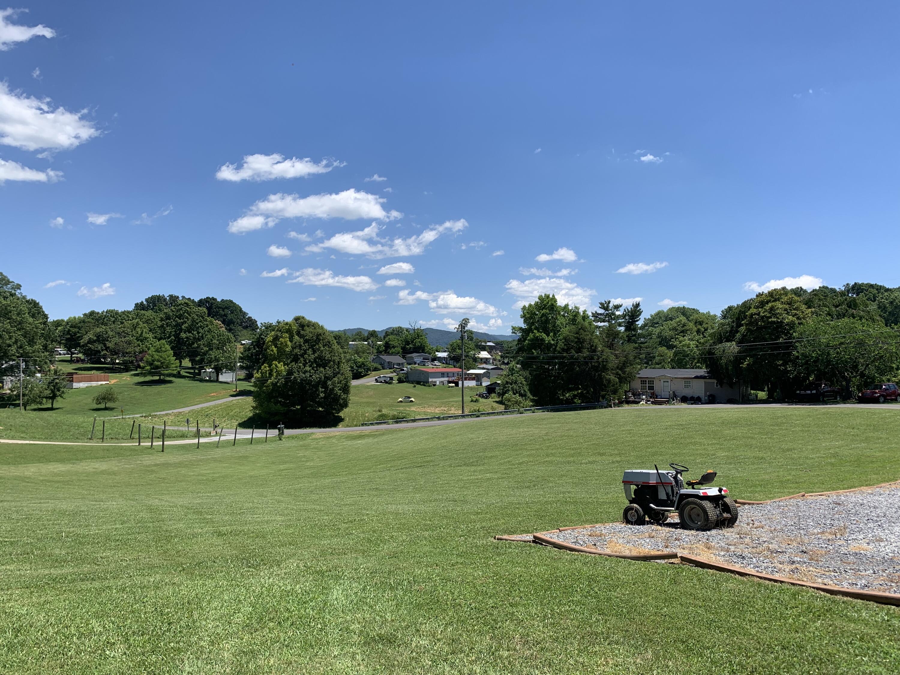 275 Jim Town Road Jonesborough, TN 37659 - Photo 8 of 38 7E565737-32E0-44C9-BAED-14748E255FFF